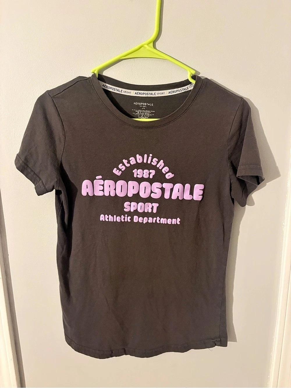 Aeropostale Sport Graphic Tee grey and lavender Small